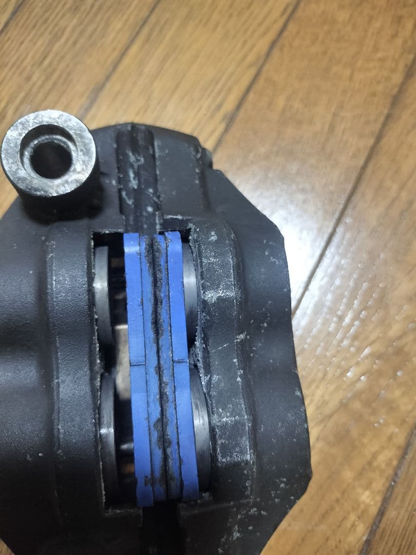 N*o様 Tokico ブレーキキャリパー 黒