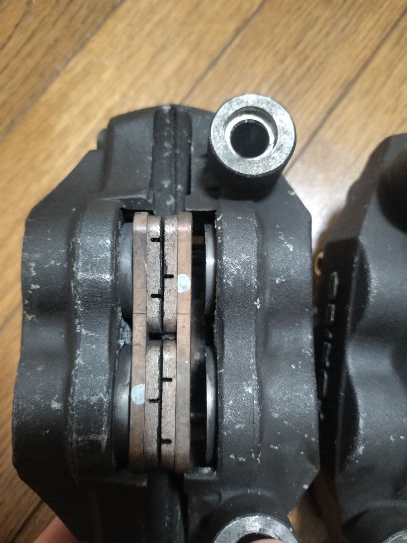 N*o様 Tokico ブレーキキャリパー 黒