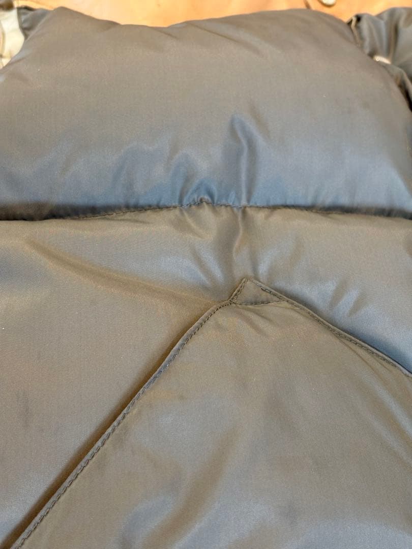 Rocky Mountain Featherbed ダウンベスト40 カーキ