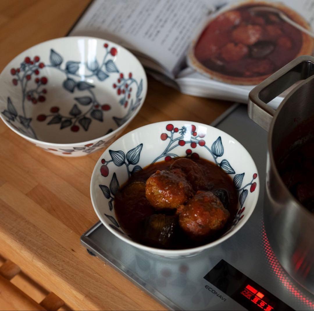 【新品　2枚】アラビア　ルノ フロストベリー　17cm　ボウル　記念ロゴ