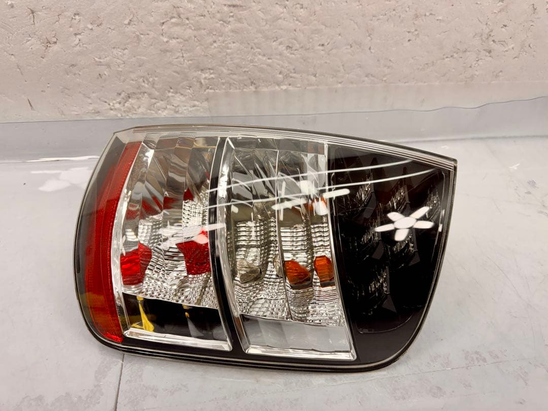 トヨタ プリウス 20系 NHW20 右 LED テール ランプ