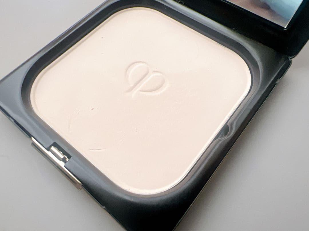 【1度のみ使用】プードルコンパクトエッセンシャルn エレガントスリム