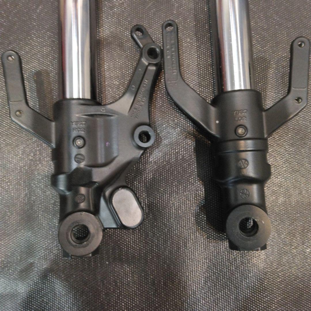 ヤマハYZF-R25純正フロントフォーク左右SET　中古品