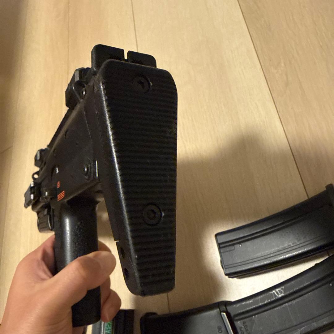 東京マルイMP7A1電動サブマシンガン 大容量マガジン1本追加、充電器