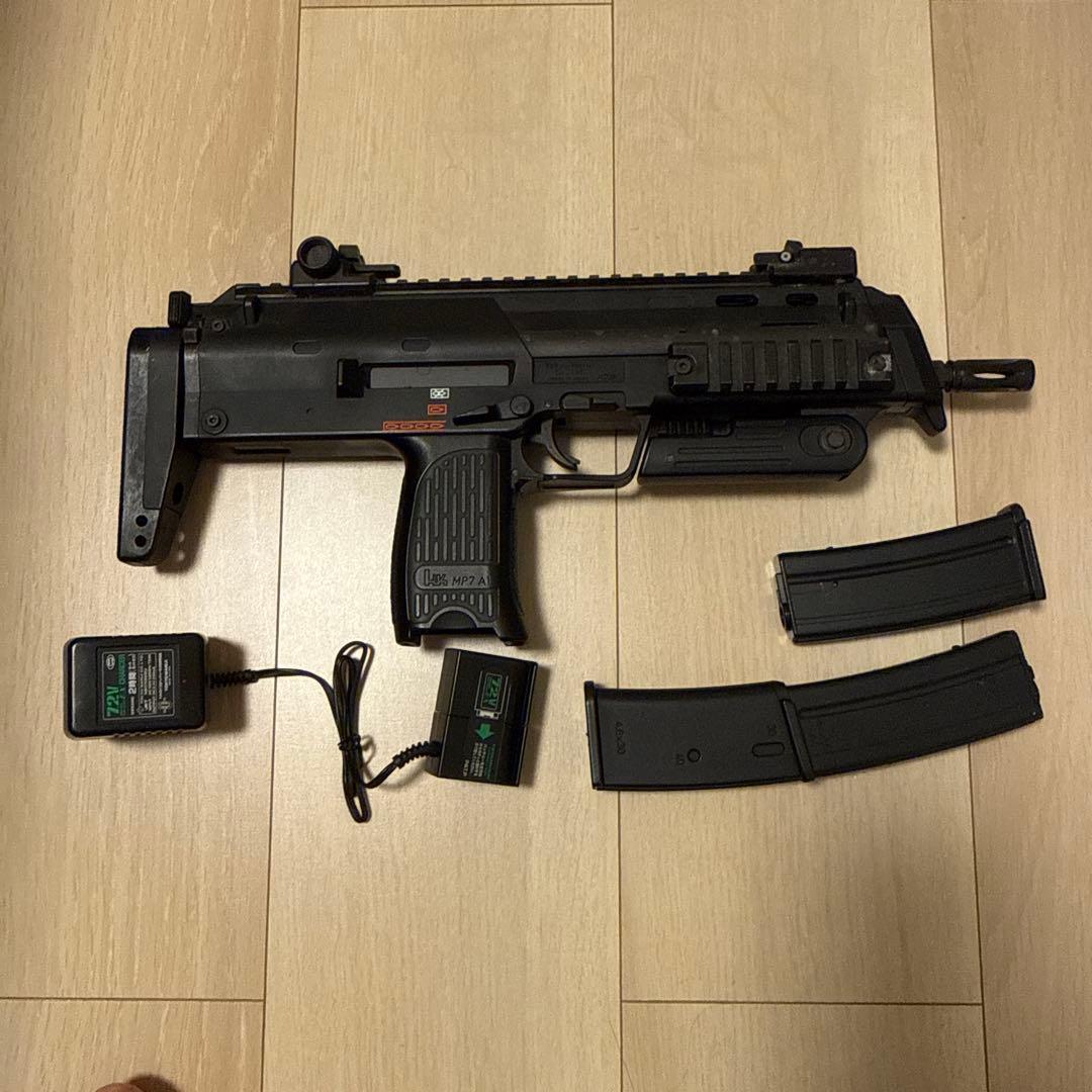 東京マルイMP7A1電動サブマシンガン 大容量マガジン1本追加、充電器