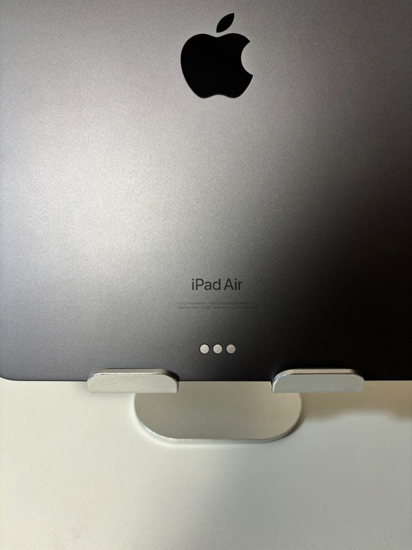 【美品】iPad Air 第5世代 Wi-Fiモデル スペースグレー