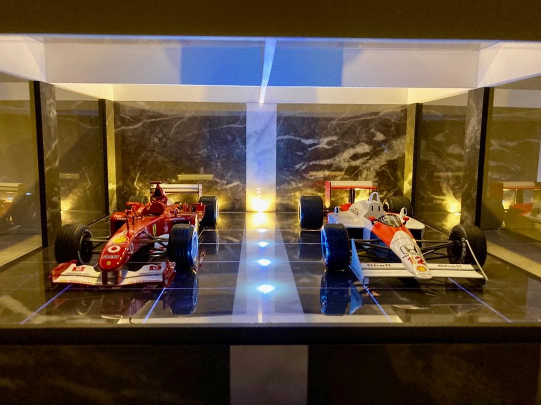 1/18展示4台可・WH&BK・2層式ディスプレーBOX / ネオジオラマ