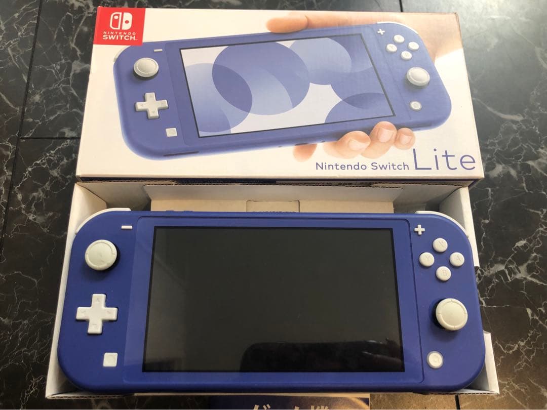 保証書保証期間付き 可動確認済みNintendo Switch Lite 142