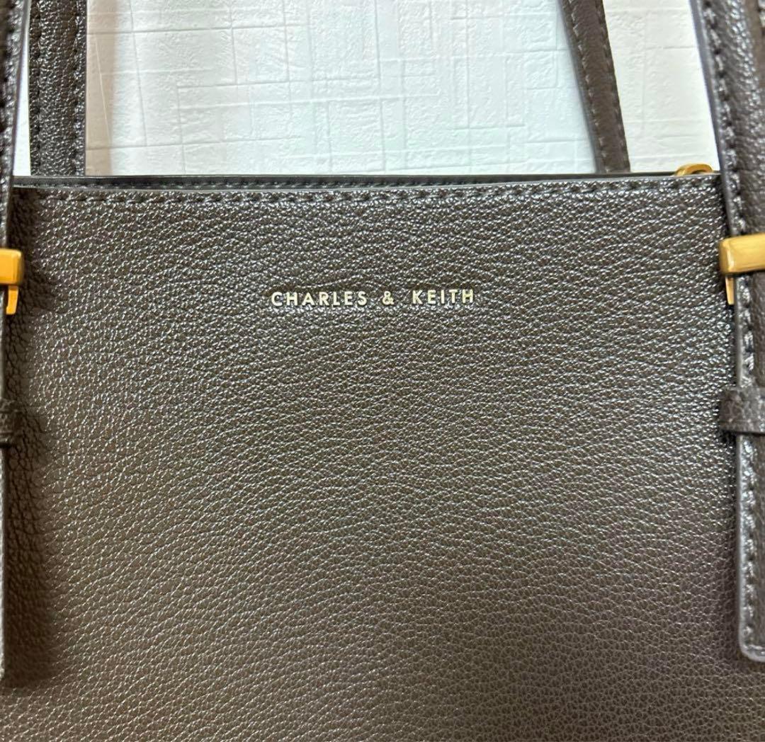 CHARLES & KEITH クラシックダブルハンドル トートバッグ