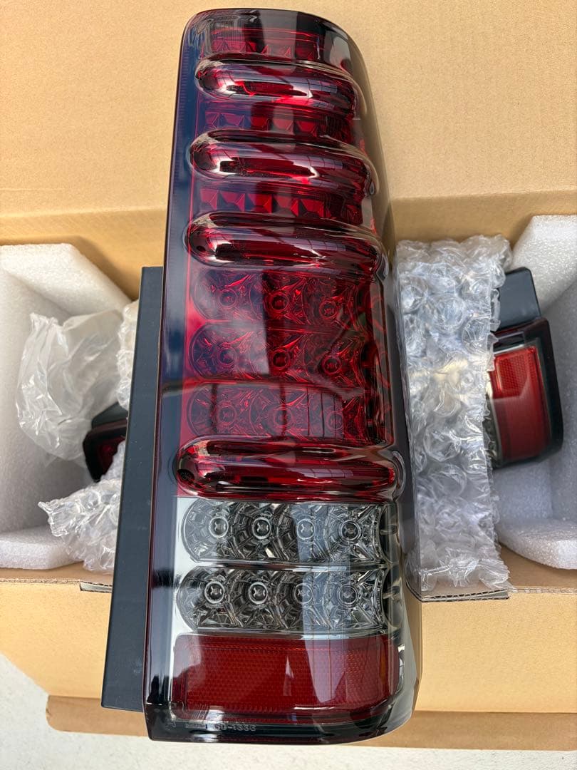 ジムニー　JB23 サンダーテールランプ　スモーク