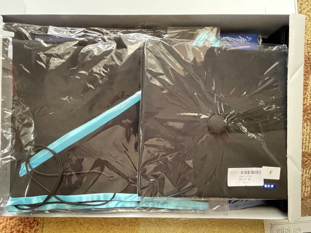 東京大学　アカデミックガウン　修士（Mサイズ）