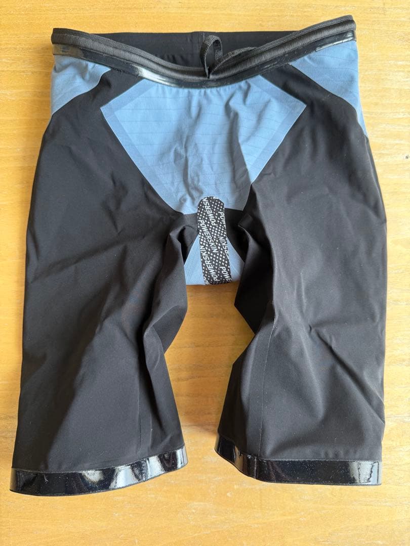 水着・ラッシュガード arena CARBON AIR2