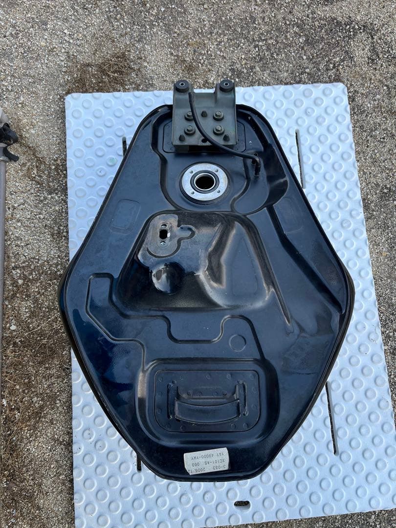 バンディット1200s gv79a ファイナルエディションタンクです。