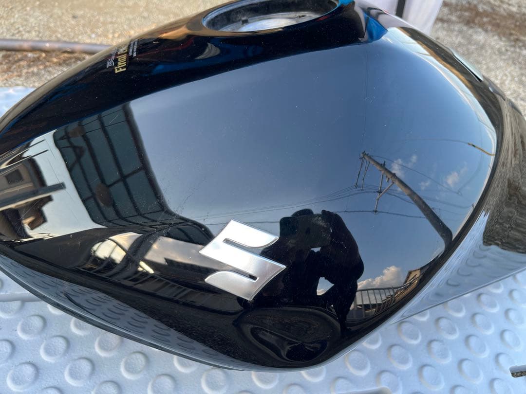 バンディット1200s gv79a ファイナルエディションタンクです。