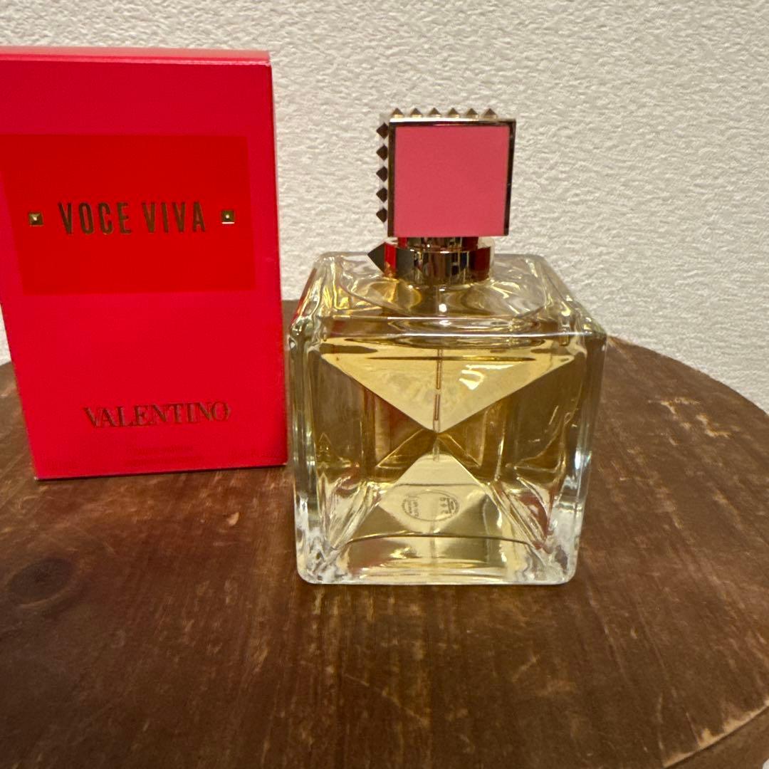 u さま専用VALENTINO ヴァレンティノ 香水 ヴォーチェヴィヴァ