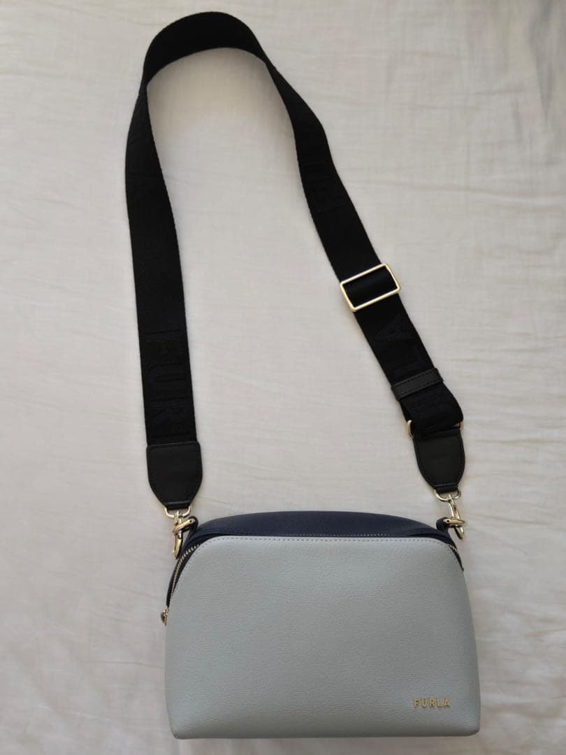 FURLA 本革 ショルダーバッグ ライトブルー/ネイビー