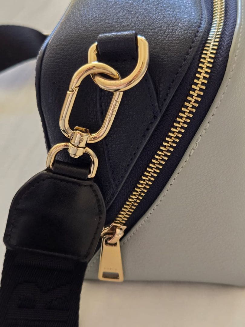 FURLA 本革 ショルダーバッグ ライトブルー/ネイビー