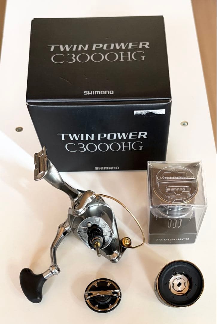 SHIMANO TWIN POWER C3000HG スピニングリール
