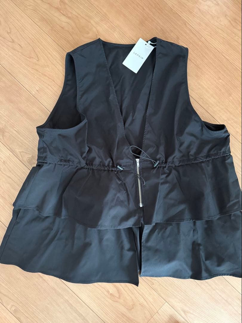 【完売】LEPSIM ゆきは　さんコラボ　ギャザー2wayベスト　ブラック