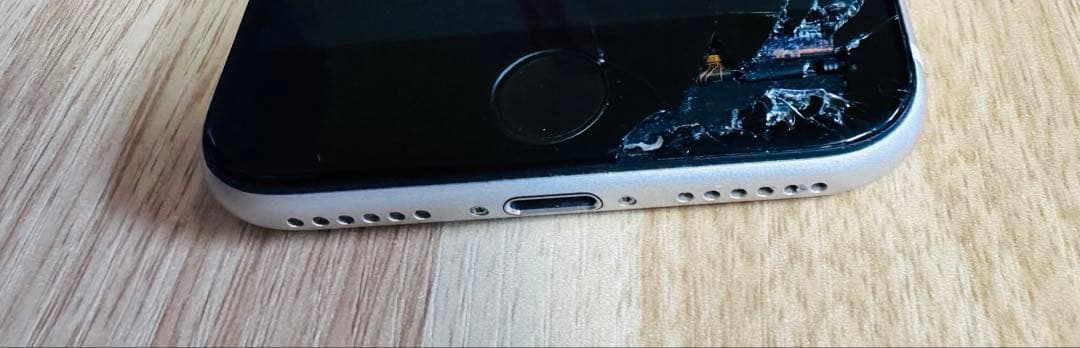 スマートフォン本体 iPhone SE 3 64GB