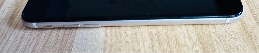 スマートフォン本体 iPhone SE 3 64GB