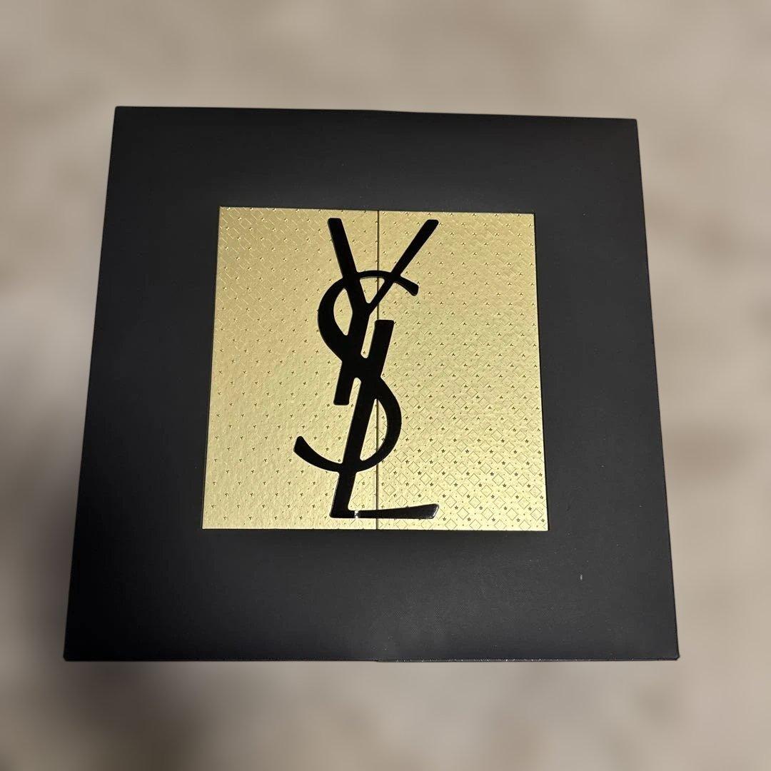 イヴ・サンローラン　２２年クリスマスコフレ