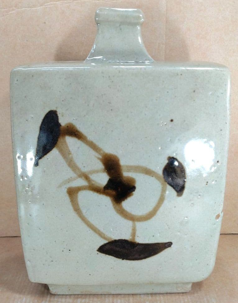 濱田庄司(浜田庄司) 白釉鐵絵扁壷 共箱 人間国宝 益子焼 美品 黍花文 花文