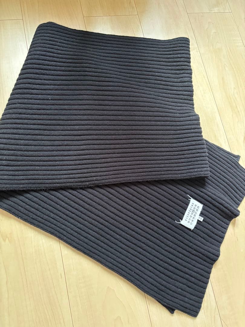 メゾンマルタンマルジェラ　リブウールデザインロングマフラー