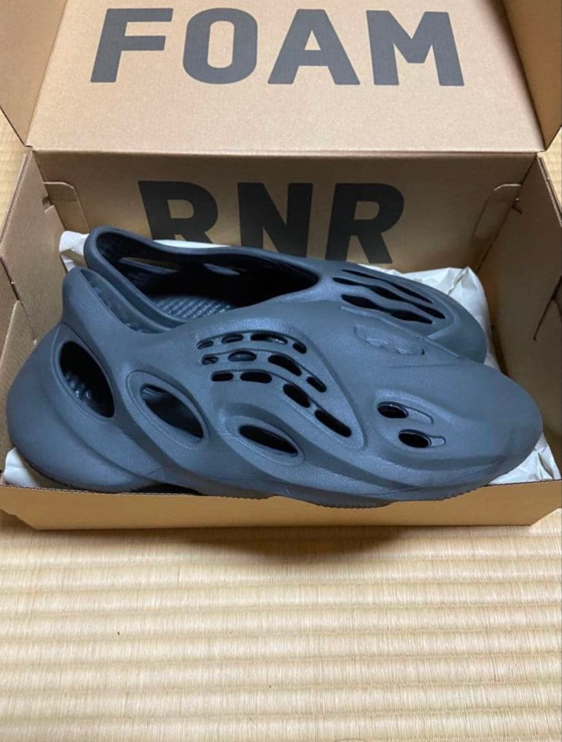 adidas イージーフォームランナー カーボン YEEZY 28.5cm