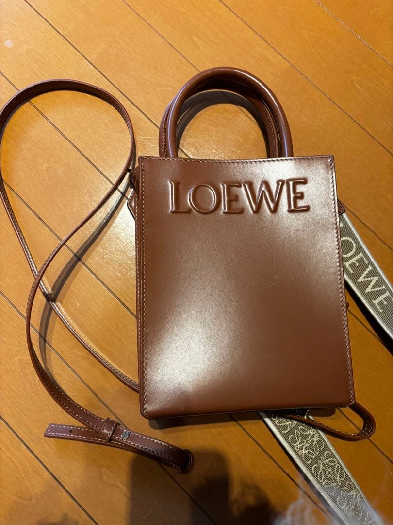 LOEWE ブラウン ショルダーバッグ　ショルダーストラップ付き
