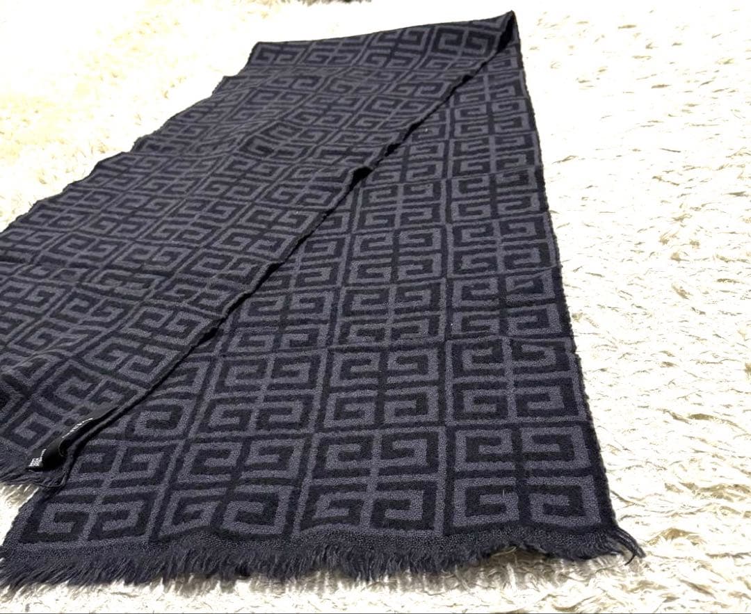 極美品　GIVENCHY ジバンシー マフラー ストール モノグラム　総柄