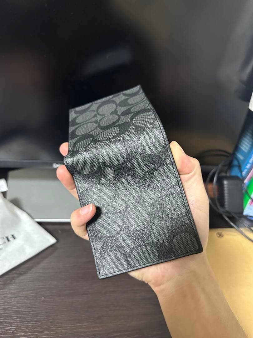 新品 COACH ウォレット シグネチャーキャンバス 二つ折り財布