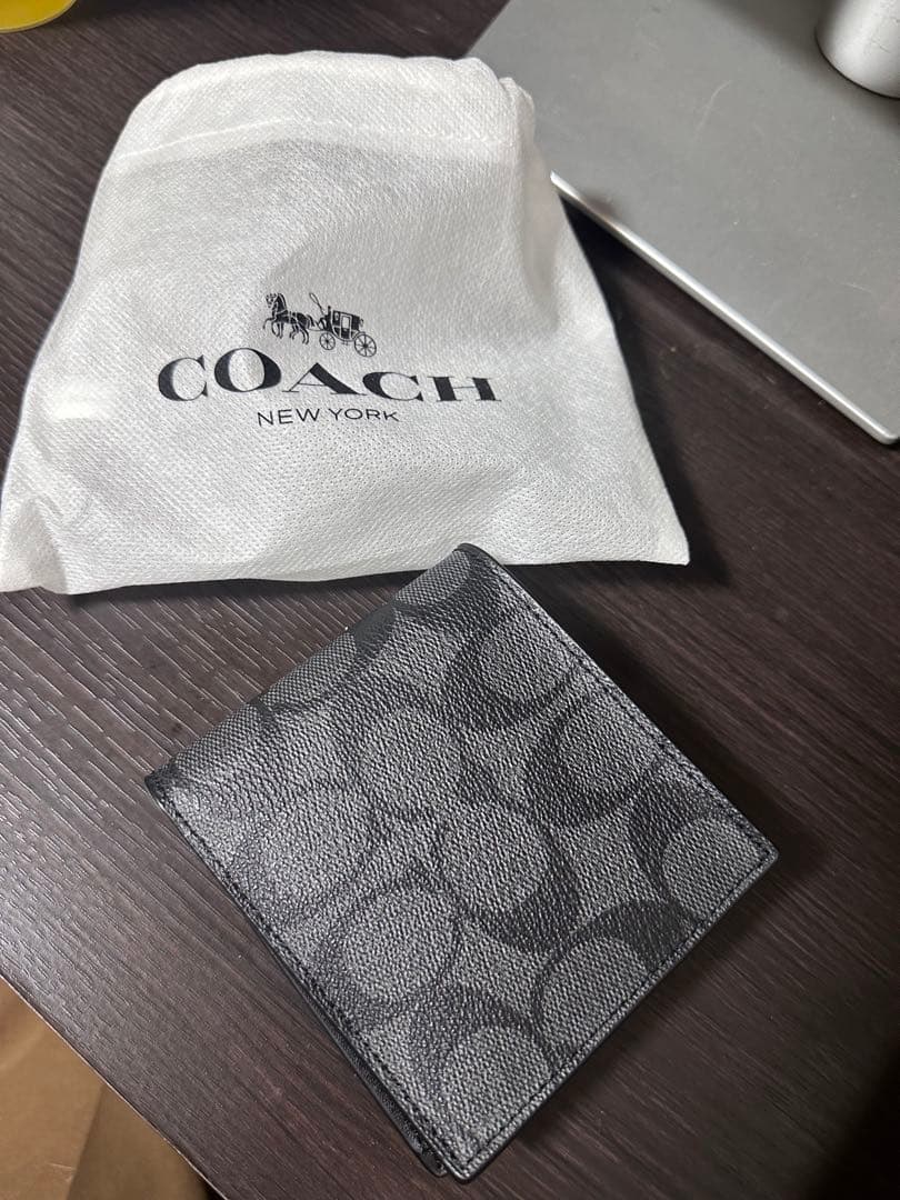新品 COACH ウォレット シグネチャーキャンバス 二つ折り財布
