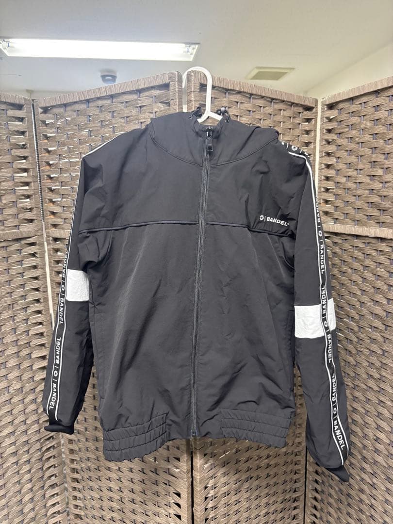 BANDEL ブラックジャケット ストライプデザイン
