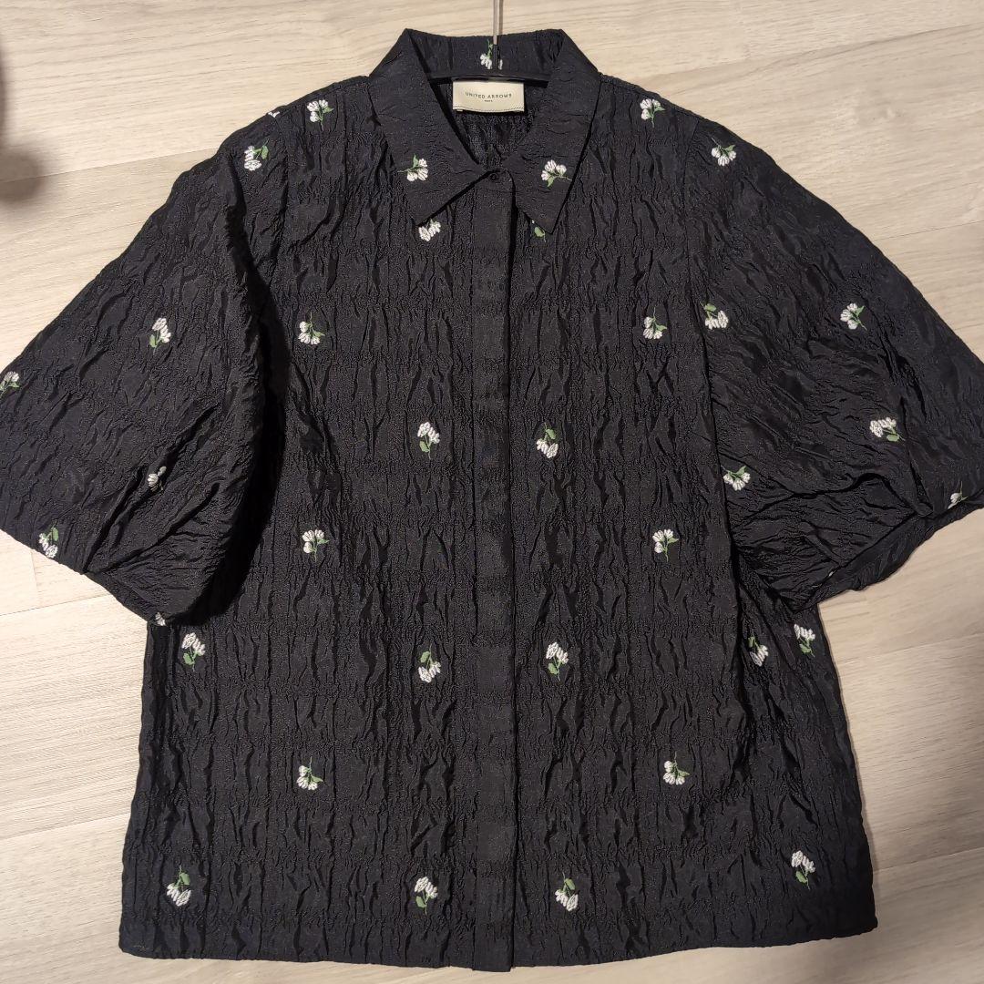 【期間限定値下】united arrows スクエアフラワージャガード ブラウス