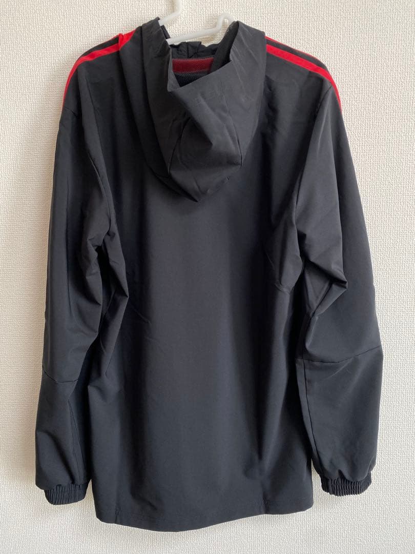 【未使用品】21-22 マンチェスターユナイテッドプレゼンテーションスーツ