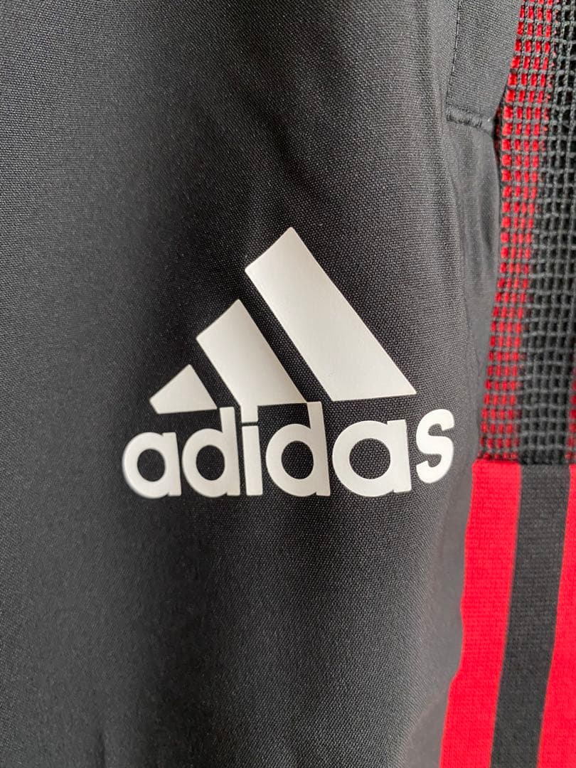 【未使用品】21-22 マンチェスターユナイテッドプレゼンテーションスーツ