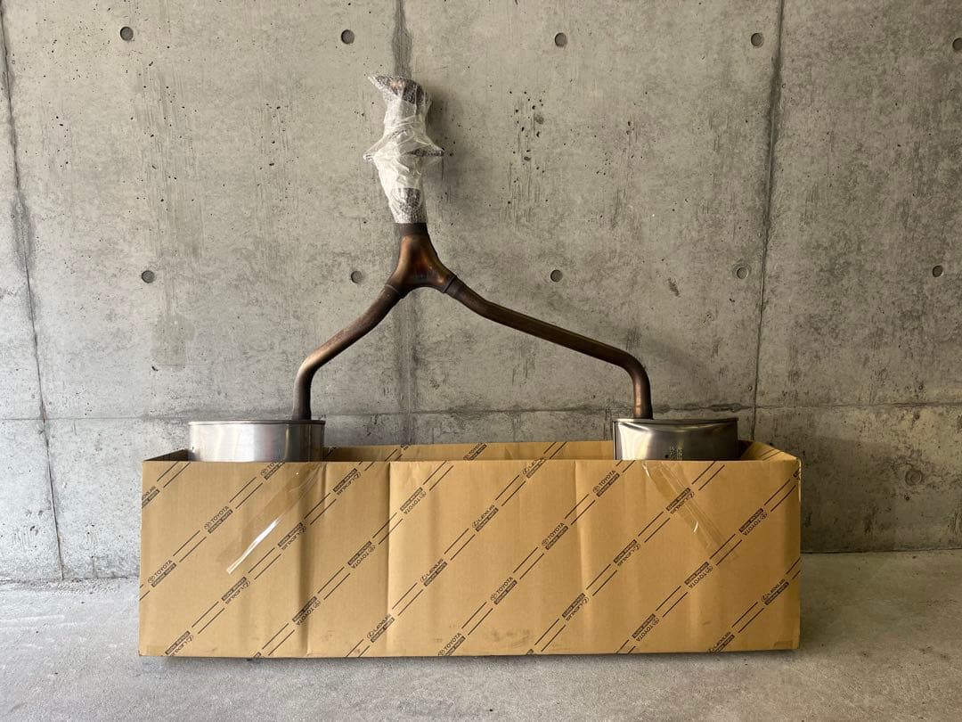 値下げしました！トヨタ 210クラウンアスリートハイブリッド後期 純正マフラー