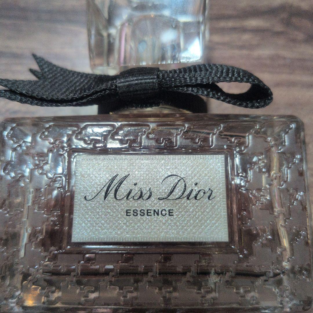 Miss Dior エッセンス　パルファン35ml