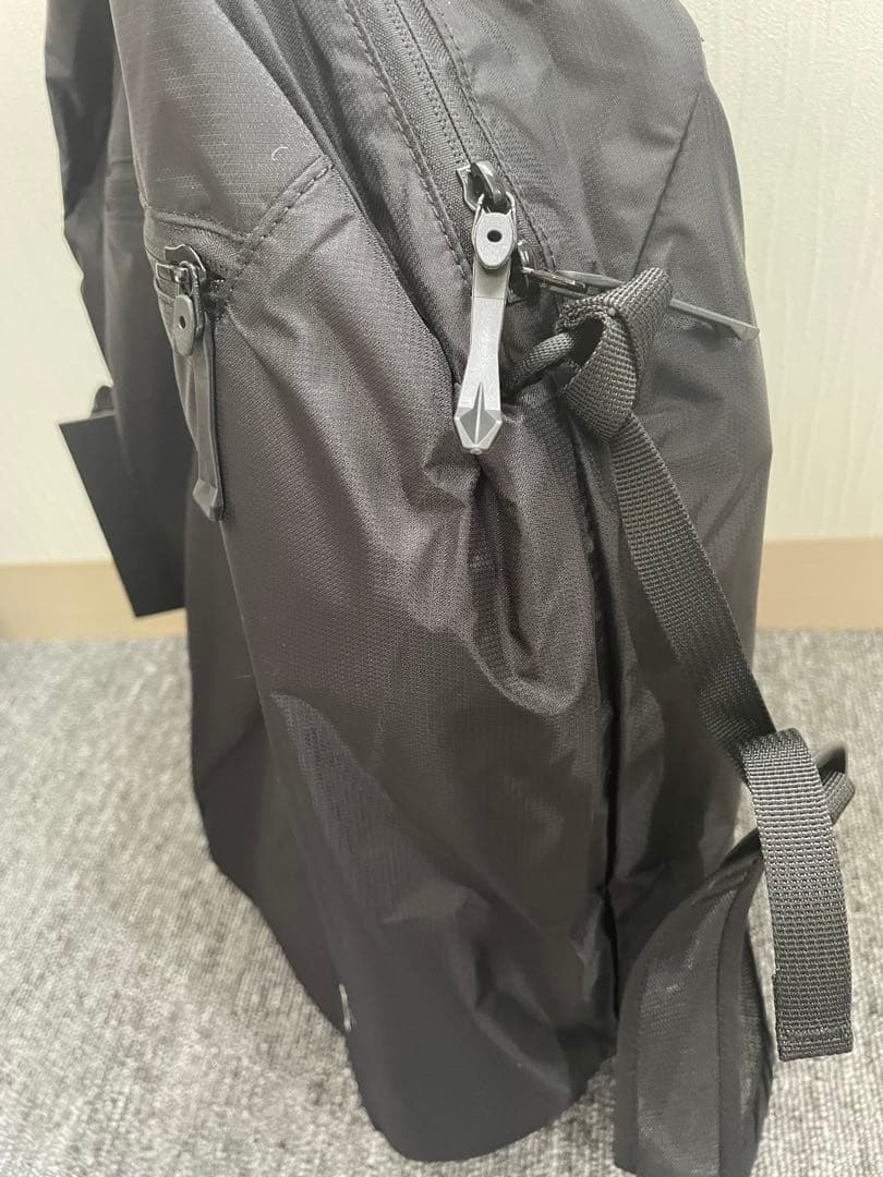 新品　アークテリクス TOTE ヒリアド トートバッグ Healiad 12L