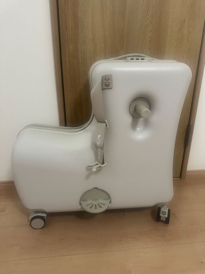 NORICCO ノリッコ　子どもが乗れるキャリーケース　パステルベージュ