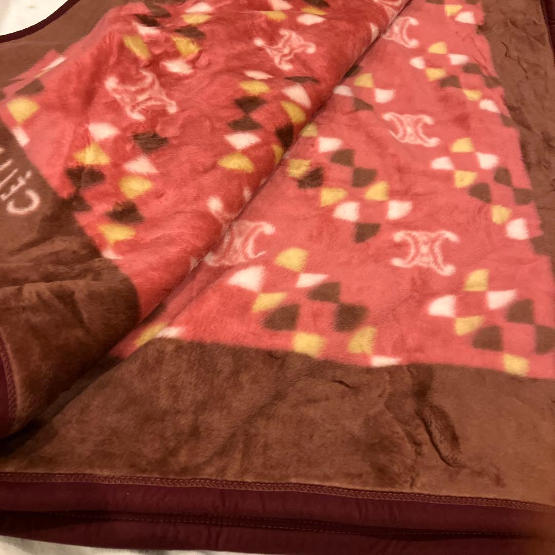 新品未使用　箱無し　CÉLINE アクリル毛布 140cm×200cm 西川産業