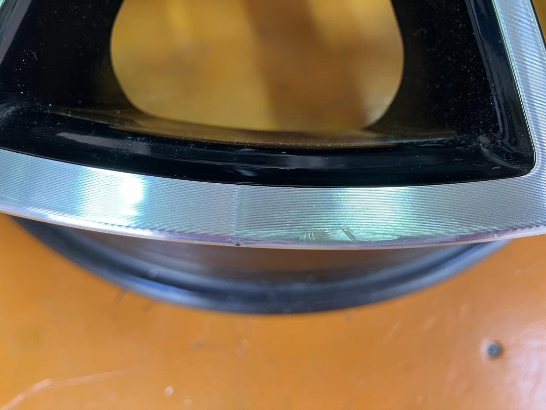 Mercedes Benz C43 AMG 2018 フロントホイール19インチ