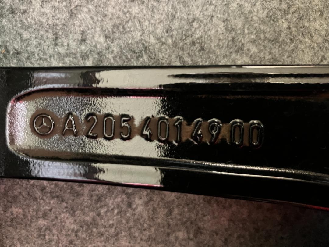 Mercedes Benz C43 AMG 2018 フロントホイール19インチ