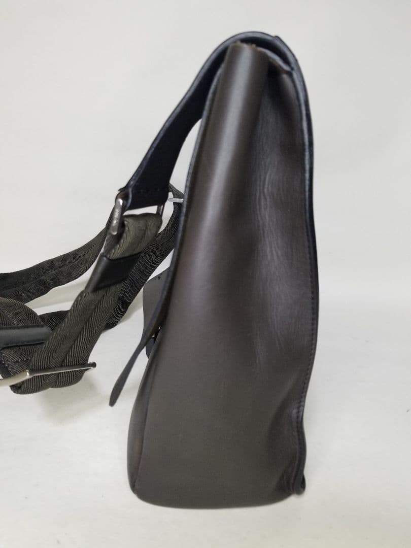 PRADA プラダ ショルダーバッグ レザー 本革 ブラック