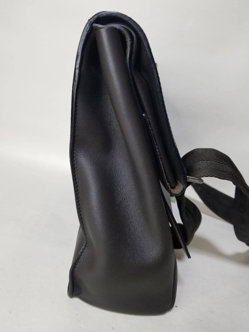 PRADA プラダ ショルダーバッグ レザー 本革 ブラック