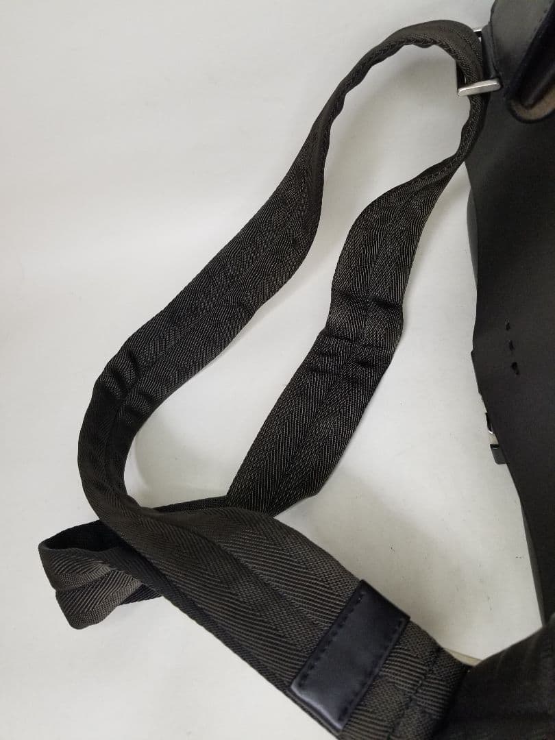 PRADA プラダ ショルダーバッグ レザー 本革 ブラック