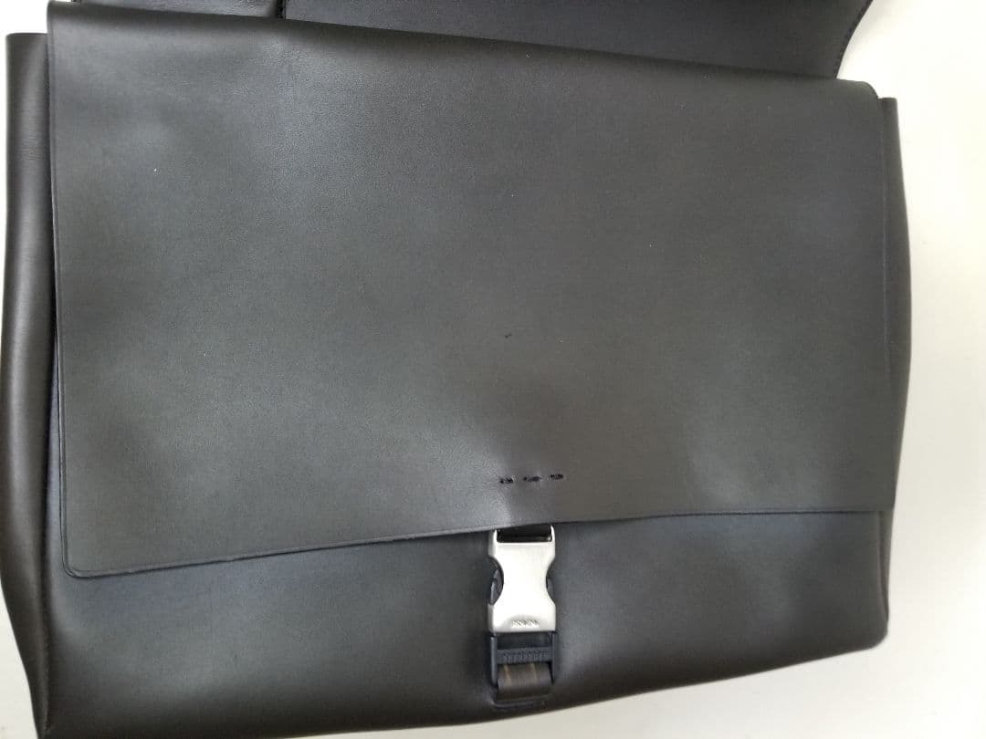 PRADA プラダ ショルダーバッグ レザー 本革 ブラック