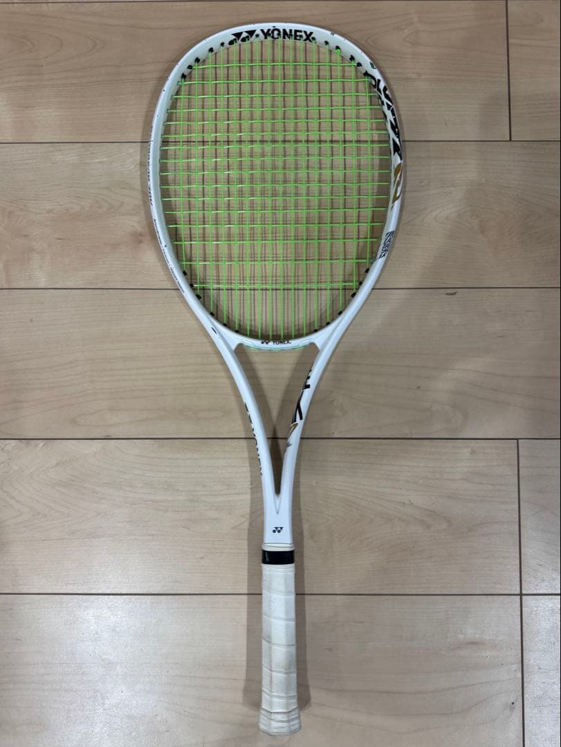 YONEX GEOBREAK 70V ホワイト