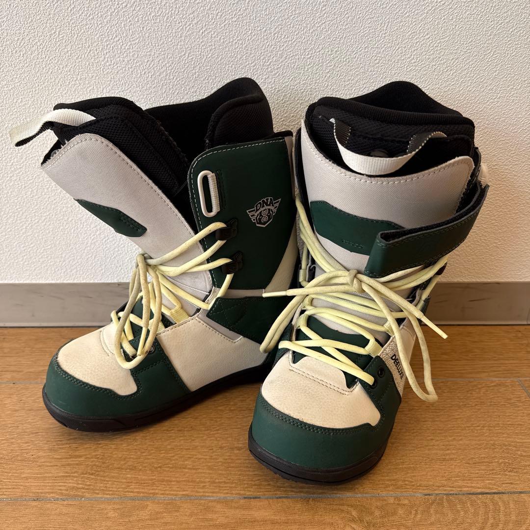 スノーボードブーツ 緑/白 合成皮革